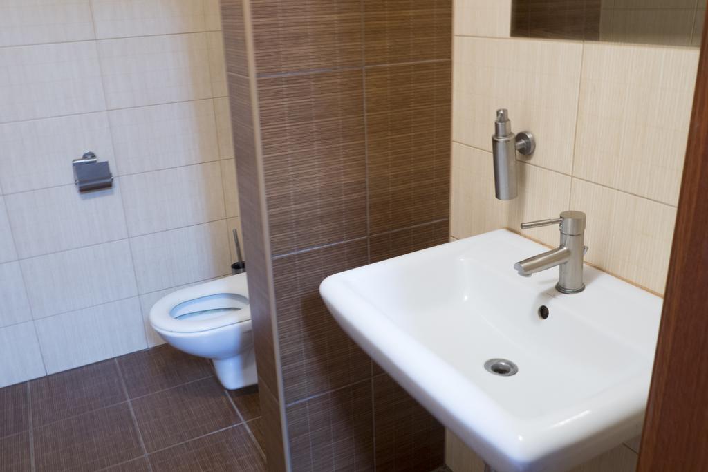לודז' Go Hostel Rewolucji מראה חיצוני תמונה